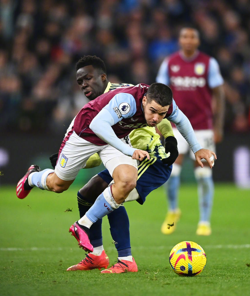 赛地聚焦——中超赛前热度飙升，阿斯顿维拉复出首秀，质疑声仍在，赛季目标并未改变的简单介绍