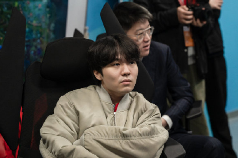 28圈竞猜-Rookie回归赛场，爆冷首场状态亮眼，FPX观众沸腾！的简单介绍