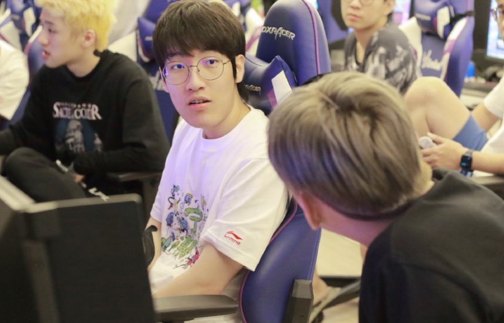 28圈电竞-关于JackeyLove回归赛场，战术调整首场状态亮眼，日本队观众沸腾！的信息